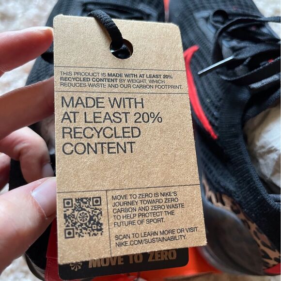 Nike flight club Womens Air Vapormax shoes black with red and leopard accents - Picture 4 of 10